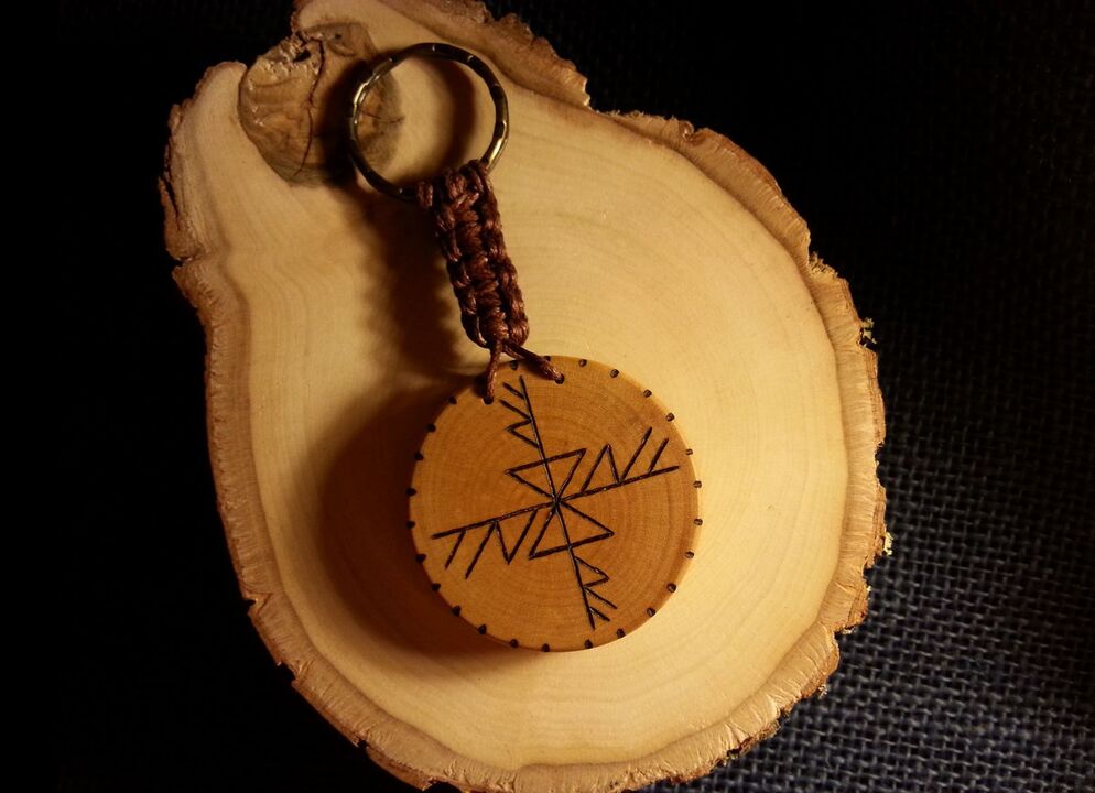 L'amuleto runico Mulino attirerà ricchezza al proprietario